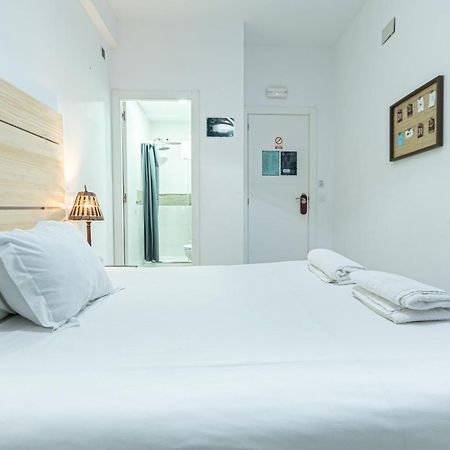 A Pousada Easy Sants By Bossh! (Adults Only) Barcelona Exterior foto
