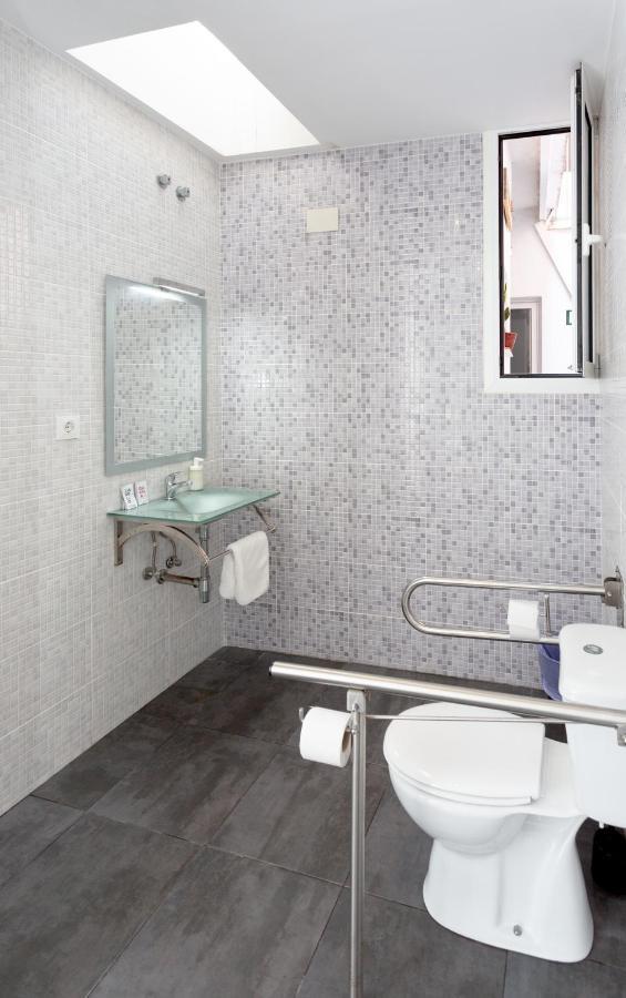 A Pousada Easy Sants By Bossh! (Adults Only) Barcelona Exterior foto