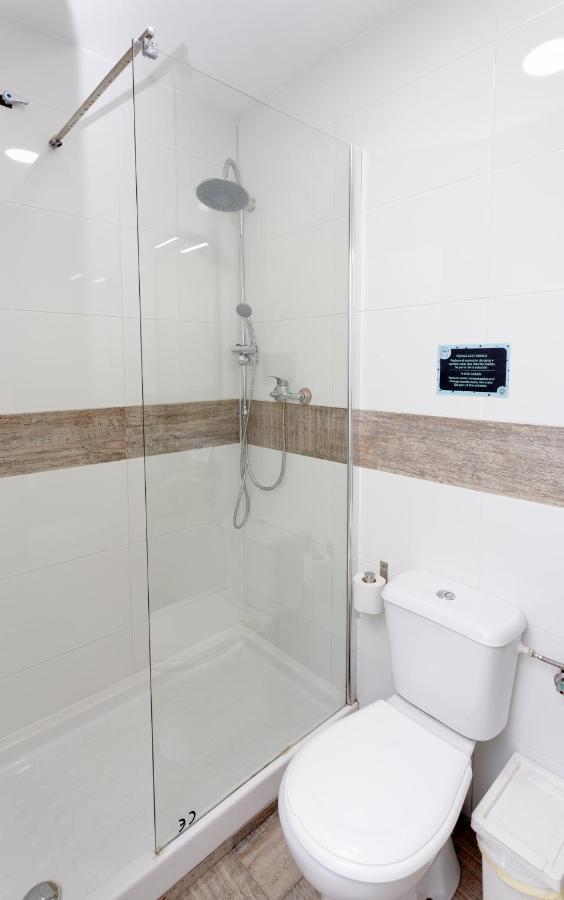 A Pousada Easy Sants By Bossh! (Adults Only) Barcelona Exterior foto