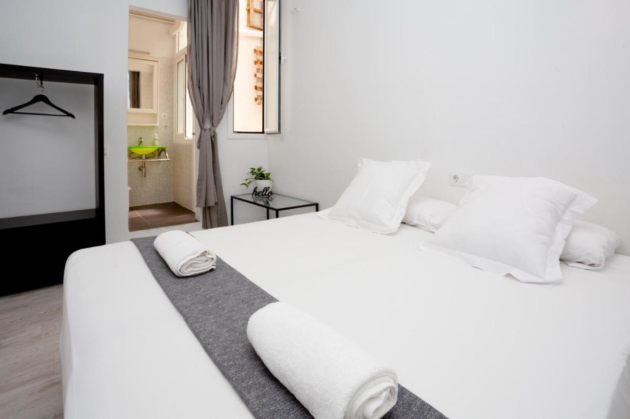 A Pousada Easy Sants By Bossh! (Adults Only) Barcelona Exterior foto